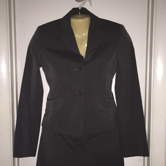 BCBG MaxAzria Charcoal gray blazer skirt suit - Picture 2 of 7